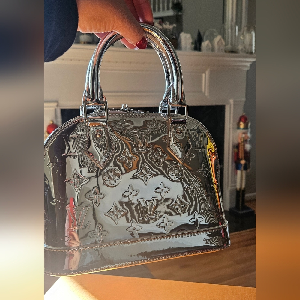Louis Vuitton ALMA BB Silver Miroir New & Rare - Picture 6 of 16